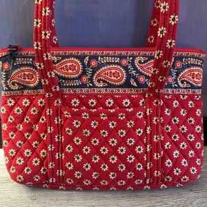 Vera Bradley shoulder floral purse